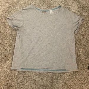 Ivviva Girls grey short sleeve top